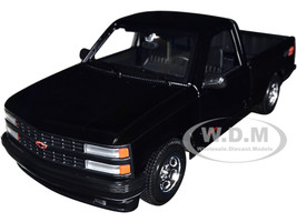 1993 Chevrolet 454 SS Pickup Truck Black 1/24 Diecast Model Car Maisto 32901bk