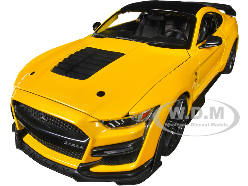 2020 FORD MUSTANG SHELBY GT500 YELLOW 1/18 DIECAST MODEL CAR BY