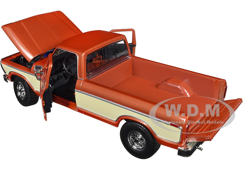 1/18 マイストフォード F150 ピックアップトラック オレンジ 1979 1/18 マイストフォード F150 ピックアップトラック オレンジ
