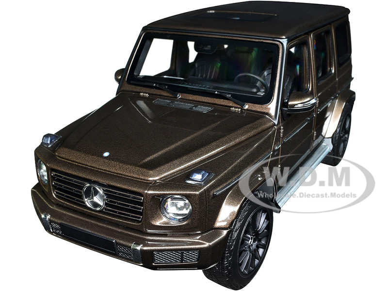 2020 MERCEDES-BENZ AMG G-CLASS BROWN 1/18 DIECAST CAR BY