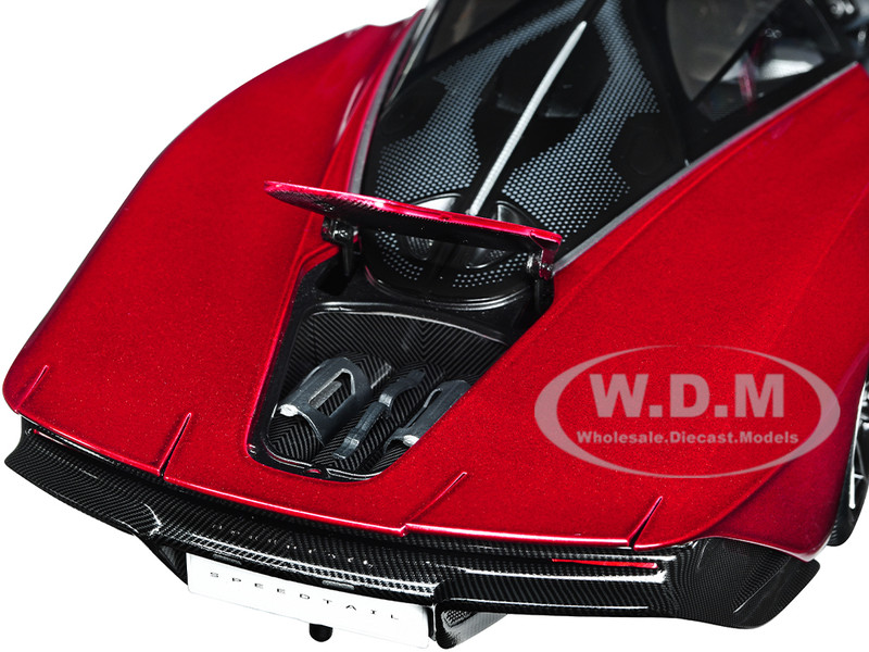McLaren Speedtail Volcano Red Metallic with Black Top and Suitcase