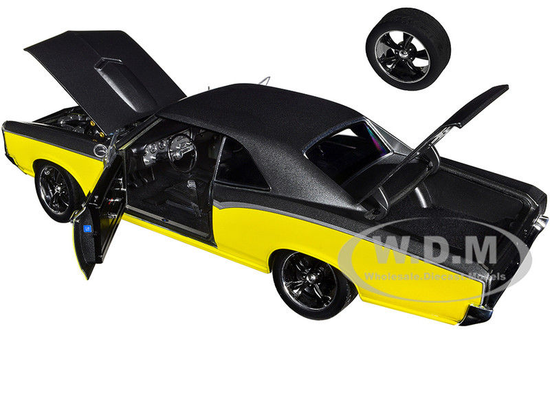 ダイキャスト　1/18 1966 M/T PONTIAC GTO 未開封　レア New Acme Retro Hobby Exclusive 1:18 Scale 1966 Pontiac GTO