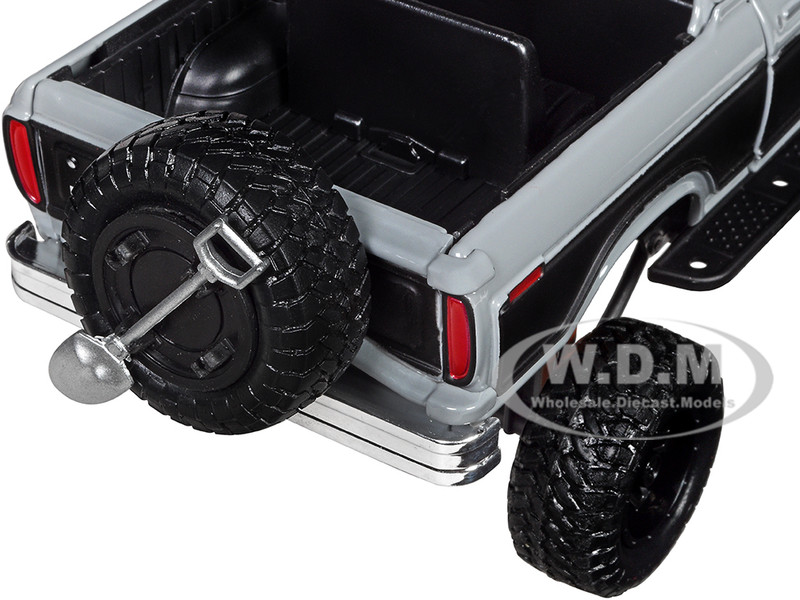 1978 Ford Bronco Custom Gray and Black Off Road Series 1/24