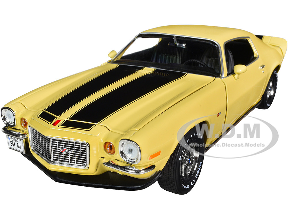 1971 Chevy Camaro Yellow 1/18 Diecast