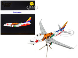 Boeing 737 700 Commercial Aircraft with Flaps Down Southwest Airlines California One California Flag Livery Gemini 200 Series 1/200 Diecast Model Airplane GeminiJets G2SWA1010F