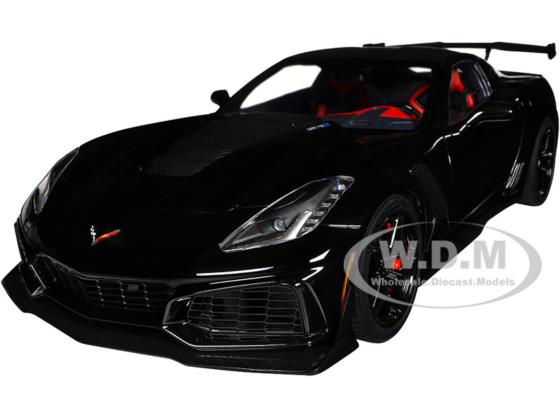 2019 CHEVROLET CORVETTE C7 ZR1 BLACK 1/18 MODEL CAR BY AUTOART