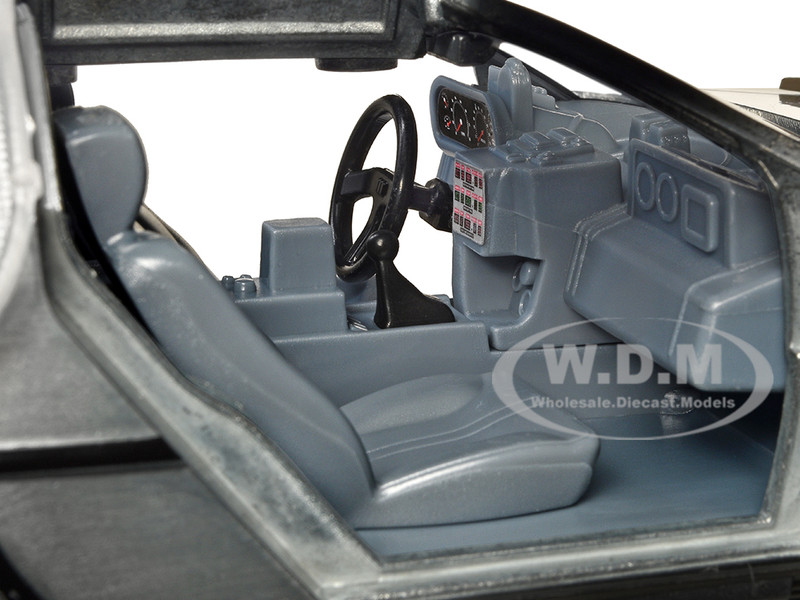 DELOREAN TIME MACHINE TRAIN VER. W/LIGHTS BACK TO THE FUTURE 3 1