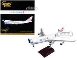 Boeing 747 400F Commercial Aircraft China Airlines Cargo White with Purple Tail Gemini 200 Interactive Series 1/200 Diecast Model Airplane GeminiJets G2CAL929