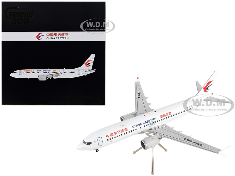 Boeing 737 MAX 8 Commercial Aircraft China Eastern Airlines White Gemini 200 Series 1/200 Diecast Model Airplane GeminiJets G2CES705