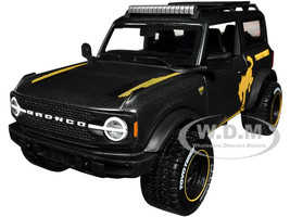 2021 Ford Bronco Badlands Dark Gray Metallic with Gold Graphics and Roof Rack Off Road Maisto Design Series 1/24 Diecast Model Car Maisto 32541GRY