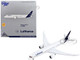 Boeing 787 9 Commercial Aircraft with Flaps Down Lufthansa White with Dark Blue Tail 1/400 Diecast Model Airplane  GeminiJets GJ2046F