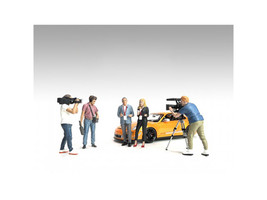 On Air 6 piece Figures and Accessory Set for 1/24 Scale Models American Diorama 24401-24402-24403-24404-24405