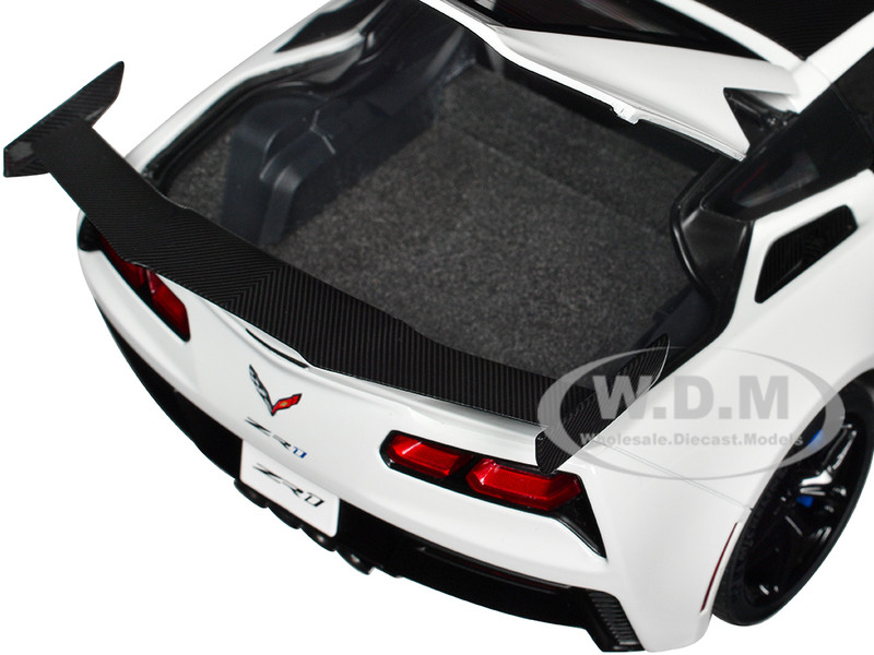 2019 Chevrolet Corvette C7 ZR1 Arctic White with Carbon Top 1/18
