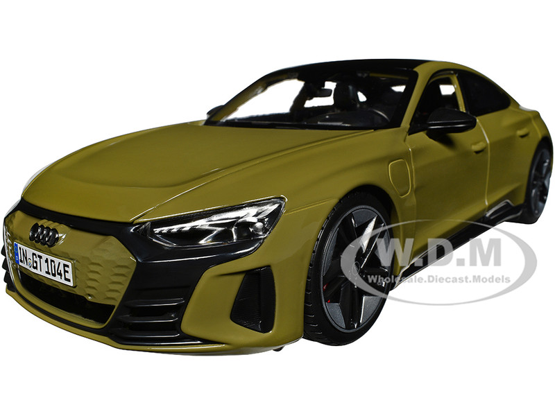2022 AUDI RS E-TRON GT DARK GREEN 1/18 DIECAST MODEL CAR BY