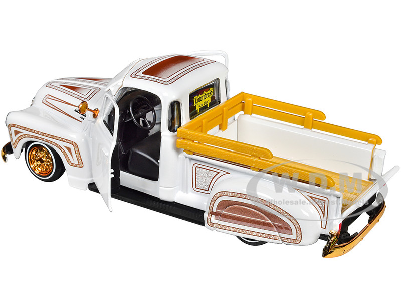 Maisto - 1957 Chevrolet Pickup Truck - Global Diecast Direct