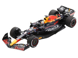 Red Bull Racing RB18 #1 Max Verstappen Oracle Winner Formula One F1 Abu Dhabi GP 2022 with Acrylic Display Case 1/18 Model Car Spark 18S776