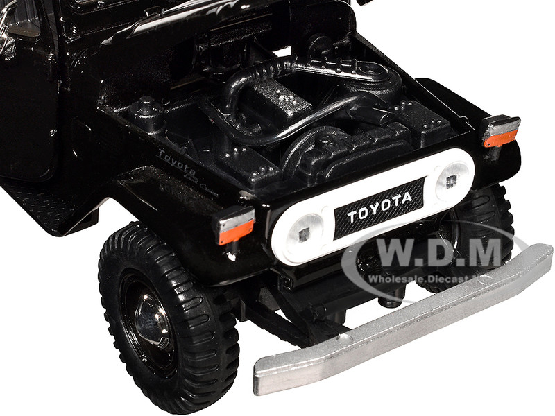 Toyota FJ40 Land Cruiser Black with White Top 1/24 Diecast