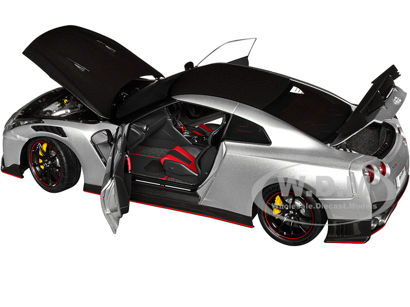 2022 NISSAN GT-R (R35) NISMO RHD ULTIMATE SILVER 1/18 MODEL