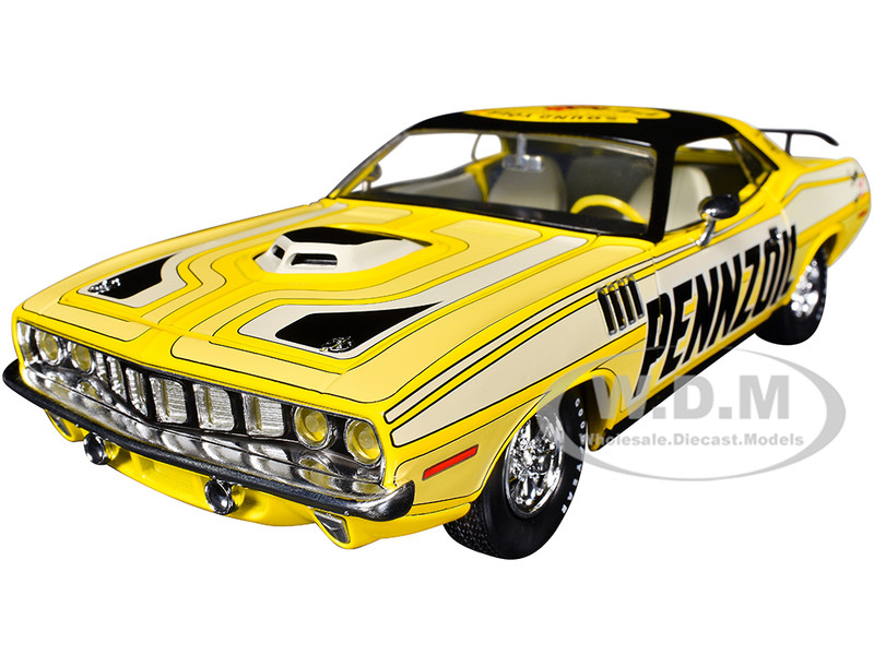 1971 Plymouth Barracuda 440 Yellow with Gray Stripes and Black Top Pennzoil Limited Edition to 6250 pieces Worldwide 1/24 Diecast Model Car M2 Machines 40300-117B