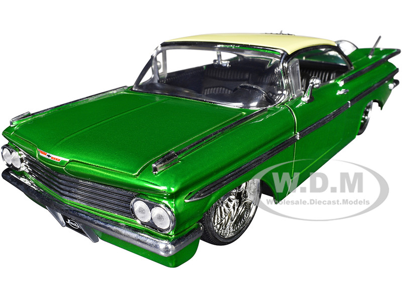 1959 CHEVROLET IMPALA LOWRIDER GREEN W/DUB WHEELS 1/24 DIECAST BY