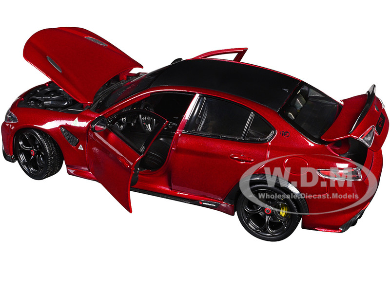 Alfa Romeo Giulia GTA Red Metallic with Carbon Top 1/18 Diecast