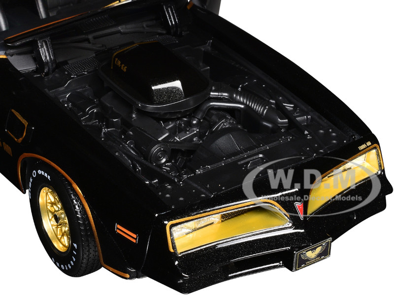 Maisto 1/18 Firebird Trans Amトランザム 1/18 Maisto Pontiac Firebird Trans Am Black with Gold trim