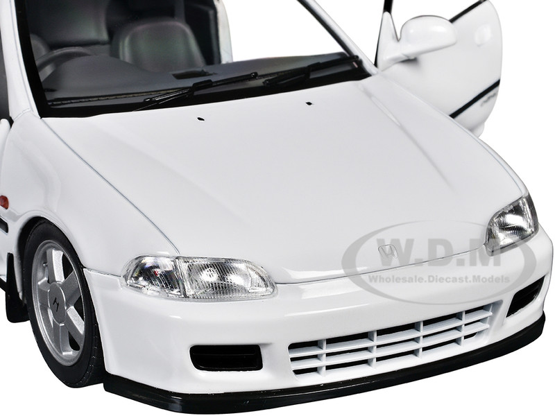 1991 HONDA CIVIC (EG6) RHD FROST WHITE 1/18 DIECAST MODEL BY