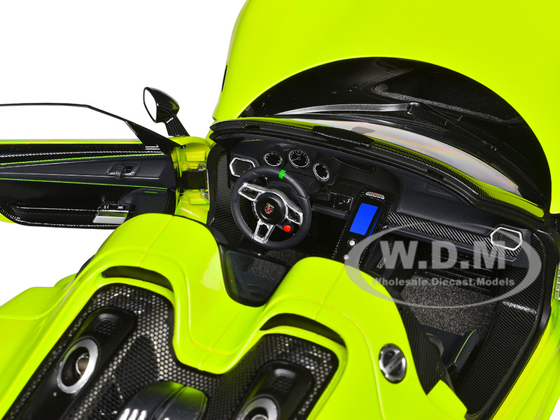 Porsche 918 Spyder 1/18ミニカーライムグリーン PORSCHE 918 SPYDER WEISSACH PACKAGE ACID GREEN 1/18 MODEL