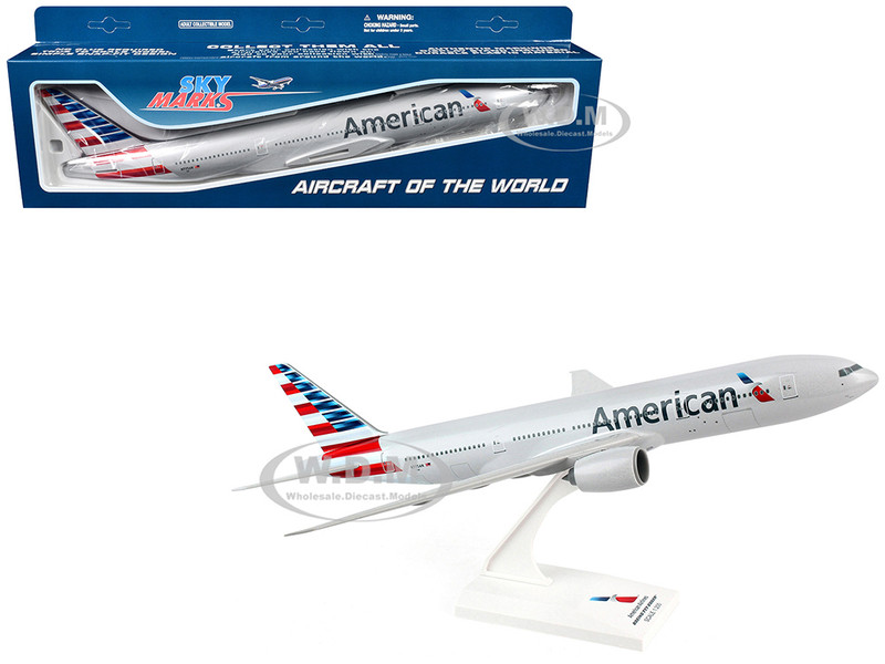 Boeing 777 200 Commercial Aircraft American Airlines N775AN Gray with Striped Tail Snap Fit 1/200 Plastic Model Skymarks SKR747