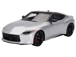 Nissan Fairlady Z Version ST 2023 Everest White RHD 1/18