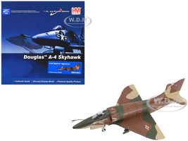 Douglas A 4E Skyhawk Aircraft Aggressor 151095 1985 6 United States Navy Air Power Series 1/72 Diecast Model Hobby Master HA1441