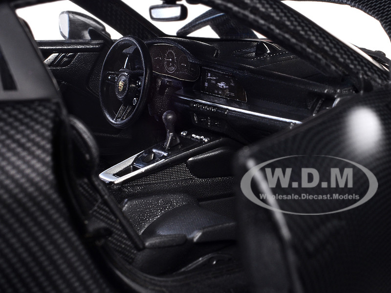 1000台限定　Bburago 911 GT3 Carbon Series Amazon.com: 911 GT3 Carbon Fiber Carbon Series - Bburago