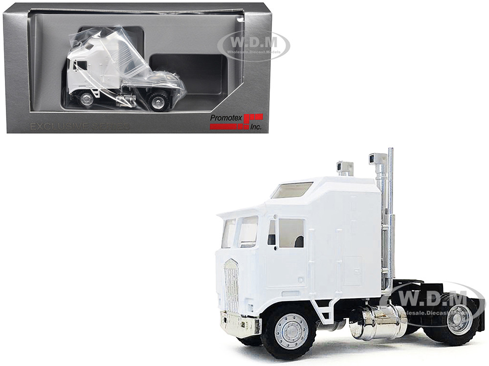 Kenworth W900 Short Day Cab Purple 1/87 (HO) Scale Plastic Model Car by Promotex