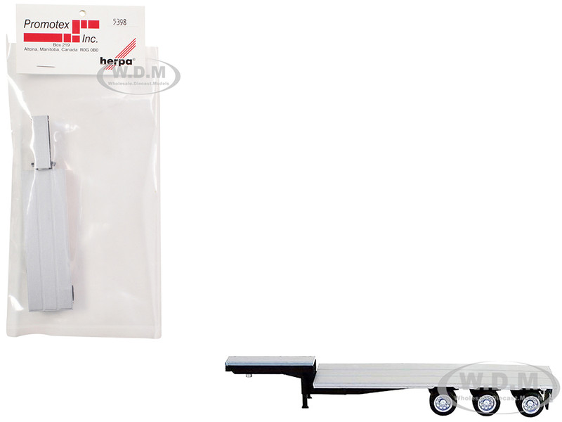 28ft Tri Axle Hay Float Trailer Silver Top 1/87 (HO) Plastic Model Promotex 005398S