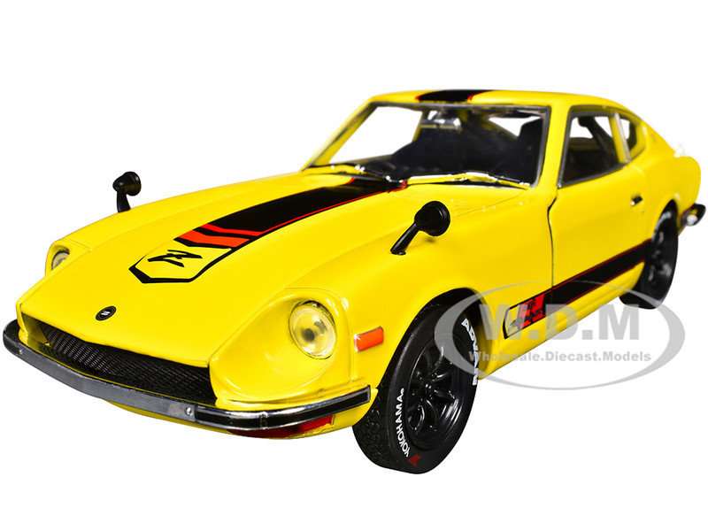 1970 Nissan Fairlady Z 432 RHD Right Hand Drive #3 Yellow with Black Stripes Limited Edition to 4250 pieces Worldwide 1/24 Diecast Model Car M2 Machines 40300-126B