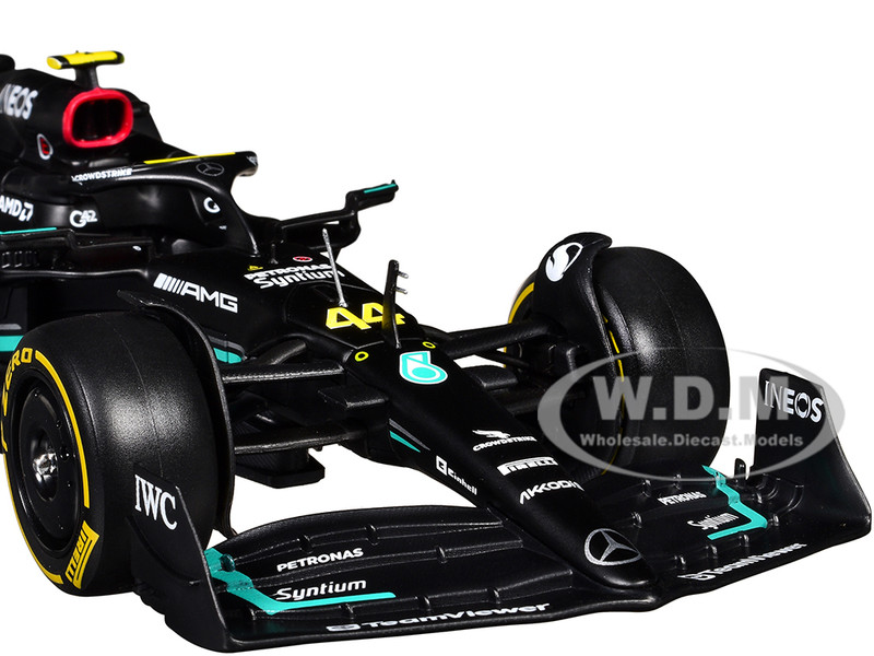 MERCEDES-AMG F1 W14 #44 HAMILTON F1 (2023) W/DRIVER FIGURE 1/24 BY