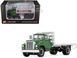 1970s International Loadstar Flatbed Truck Shanter Green 1/64 Diecast Model DCP/First Gear 60-2039