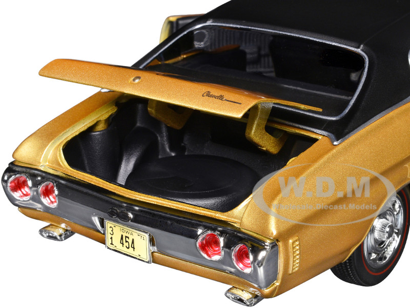 1971 CHEVROLET CHEVELLE SS 454 SPORT GOLD 1/18 DIECAST MODEL BY