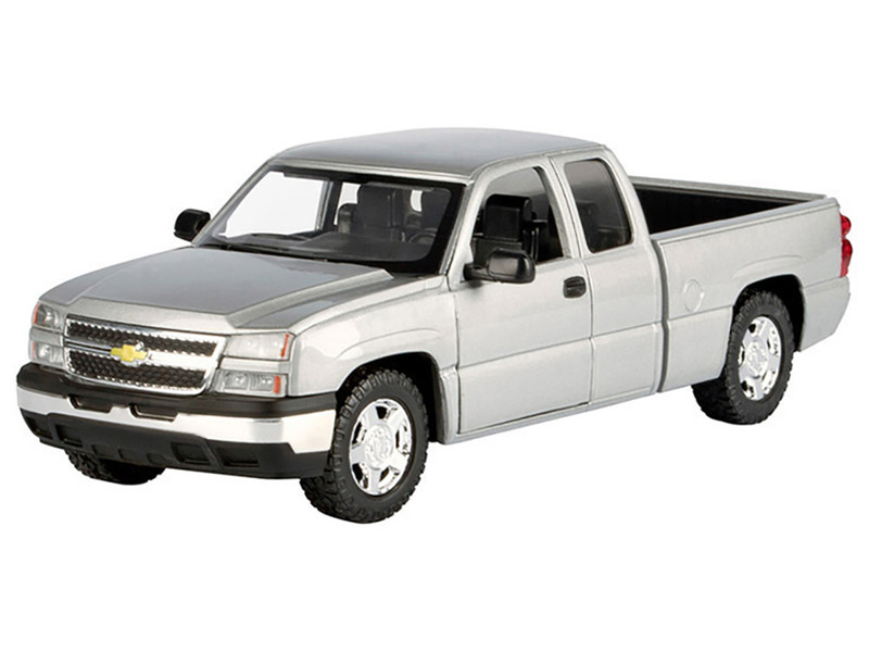 2006 Chevrolet Silverado 1500 Pickup Truck Gray Metallic Timeless Legends Series 1/25 Diecast Model Car Motormax 79393-GRY