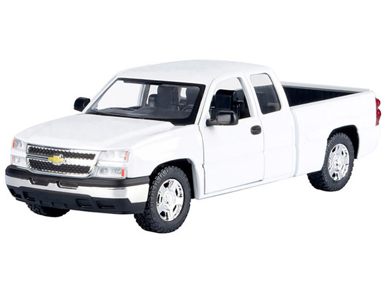 2006 Chevrolet Silverado 1500 Pickup Truck White Timeless Legends Series 1/25 Diecast Model Car Motormax 79393-WH