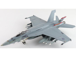 Boeing F A 18E Super Hornet Fighter Aircraft 168910 Golden Warriors VFA 87 Operation Inherent Resolve 2017 United States Navy Air Power Series 1/72 Diecast Model Hobby Master HA5141