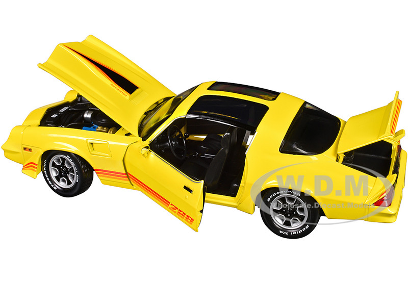 1980 CHEVROLET CAMARO Z28 BRIGHT YELLOW 1/18 DIECAST MODEL BY