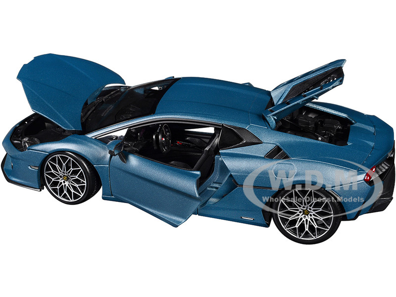 LAMBORGHINI TEMERARIO MATT BLUE METALLIC 1/18 DIECAST MODEL CAR BY