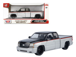 2006 Chevrolet Silverado Custom Pickup Truck Silver Metallic and Black with Red Stripes Die Cast Collection Series 1/25 Diecast Model Car Motormax 79039-SLBK