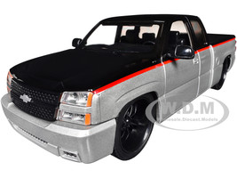 2006 Chevrolet Silverado Custom Pickup Truck Silver Metallic and Black with Red Stripes Die Cast Collection Series 1/25 Diecast Model Car Motormax 79039-SLBK