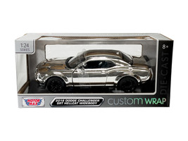 2018 Dodge Challenger SRT Hellcat Widebody Chrome Custom Wrap Series 1/24 Diecast Model Car Motormax 79095