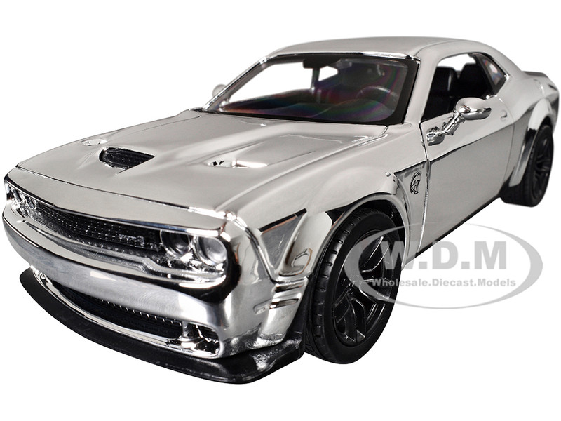 2018 Dodge Challenger SRT Hellcat Widebody Chrome Custom Wrap Series 1/24 Diecast Model Car Motormax 79095