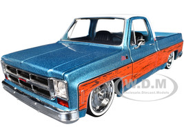 1976 GMC Sierra Grande 15 Pickup Truck Blue Metallic with White Top and Woodgrain Sides Limited Edition to 7050 pieces Worldwide 1/24 Diecast Model Car M2 Machines 40300-136B