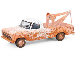 1973 Ford F 100 Tow Truck White Weathered Blue Collar Collection Series 14 1/64 Diecast Model Car Greenlight 35300B