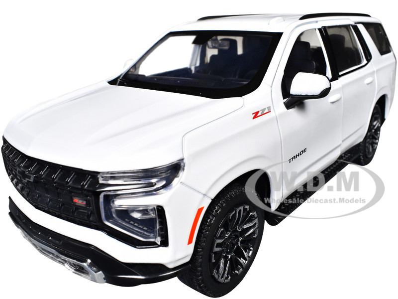 2025 Chevrolet Tahoe Z71 White Timeless Legends Series 1/24 Diecast Model Car Motormax 79392W